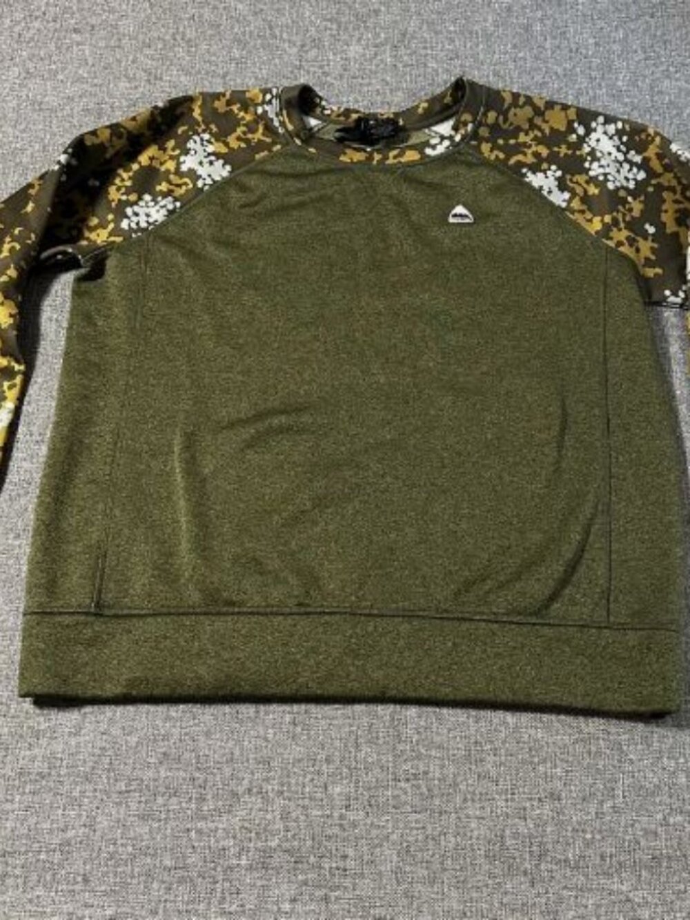 Burton Men’s XL Camo Raglan Crewneck Sweatshirt
